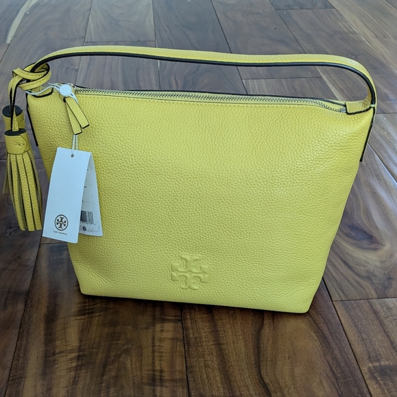 Tory Burch Thea Pebbled Leather Small Slouchy Shoulder Bag + Gift Bag Nw… - Picture 3 of 8